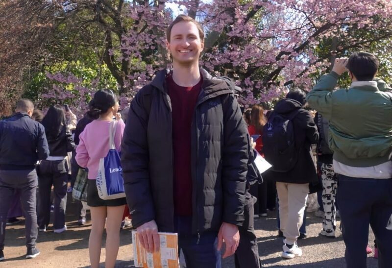 Licensed Guide Shinjuku Dramatic Tour Day Time - The Show: A Cultural Feast