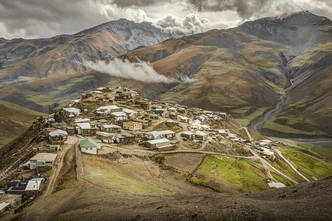 Life in the clouds: Day Trip to Quba and Khinalig - An Overview of the Tour Experience