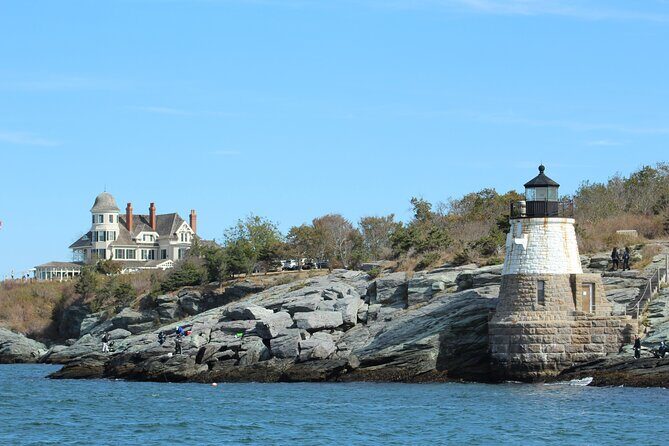 Lighthouse and Mimosa Cruise of Narragansett Bay from Newport - FAQs