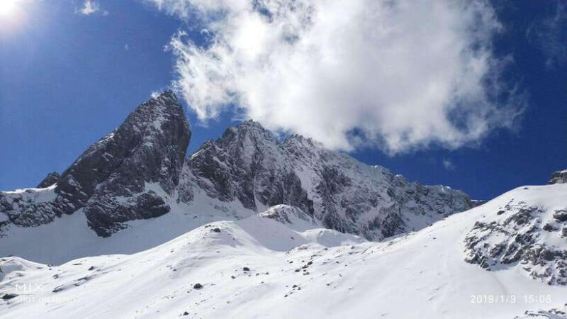 Lijiang: Jade Dragon Snow Mountain Guided Tour with Pickup - The Value of This Tour: Balancing Cost and Experience