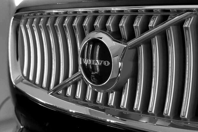 Limoroo, Airport Transfers and Luxe Door to Door Service. - FAQ