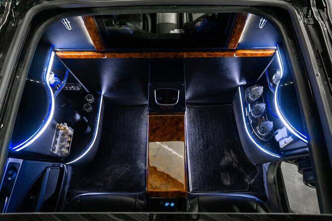 Lincoln Stretch Limo from Tulum to Cancun Airport - The Sum Up