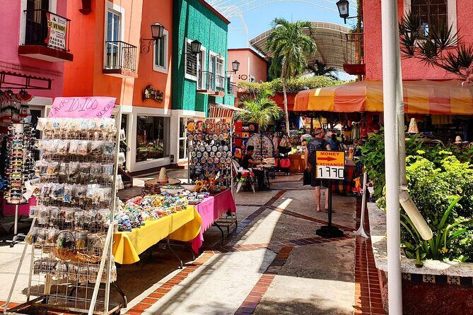Live the Cancun City Experience! Round Transportation from Cancun - FAQs