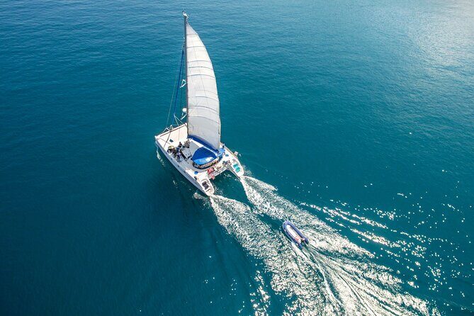 Live this unique experience. Catamaran to Isla Mujeres Tour. Open Bar included. - FAQ