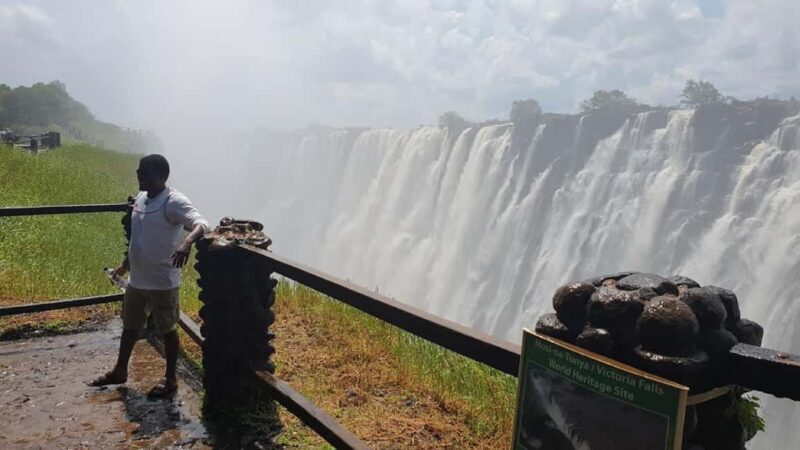 Livingstone: Victoria Falls Guided Tour with Transfers - Why This Tour Offers Good Value