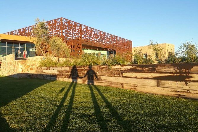 Local Vineyard Tour & Wine Tasting at the Independence Valley - Practical Tips for Visitors
