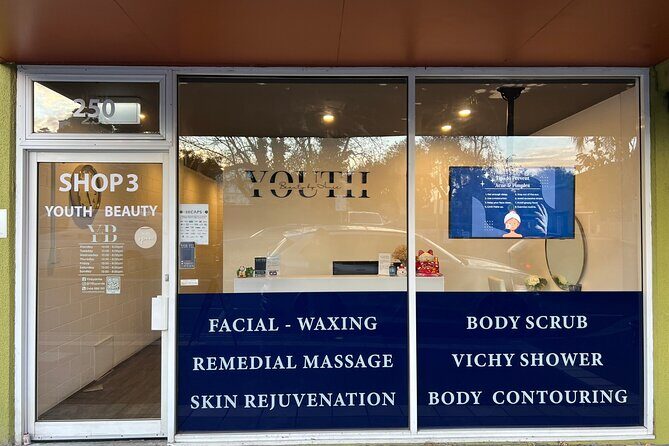 Lomi Lomi Massage & Vichy Shower in Cheltenham, Melbourne - What is the Lomi Lomi & Vichy Shower Experience?