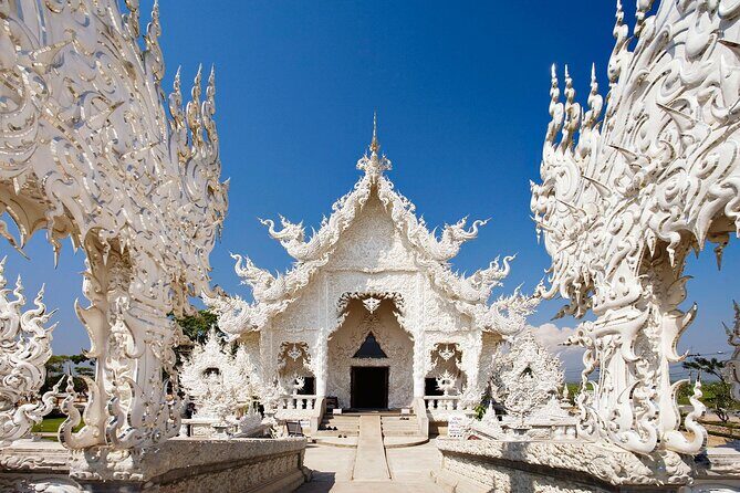 Long Neck Village, White & Blue Temple, Black House Day Tour From Chiang Mai - Exploring the Stops: What You’ll See