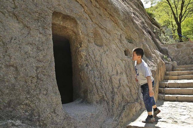 Longqing Gorge and Guyaju Caves Private Day Tour - A Closer Look at the Itinerary