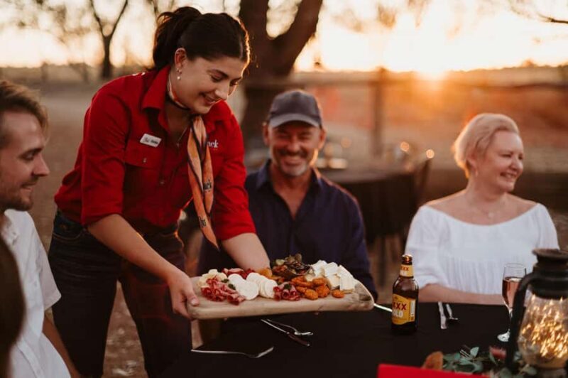 Longreach: Smithy's Outback Dinner and Show - The Food and Beverage Experience