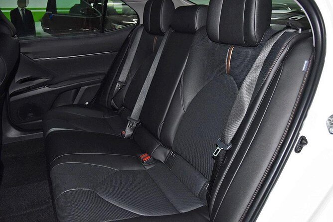 Los Angeles International LAX Airport Chauffeur Service, pick up. - Final thoughts: Is this Los Angeles airport chauffeur service right for you?