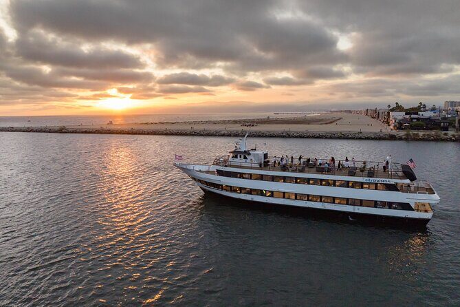 Los Angeles Premier Dinner Cruise from Marina del Rey - What Do Reviewers Say?