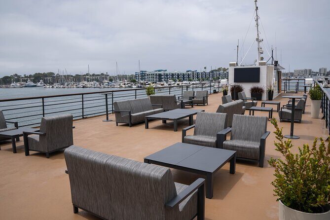 Los Angeles Premier Dinner Cruise from Marina del Rey - FAQ