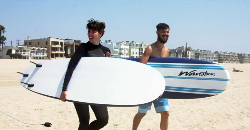 Los Angeles: Private Surfing Lesson - An In-Depth Look at the Private Surfing Experience in LA