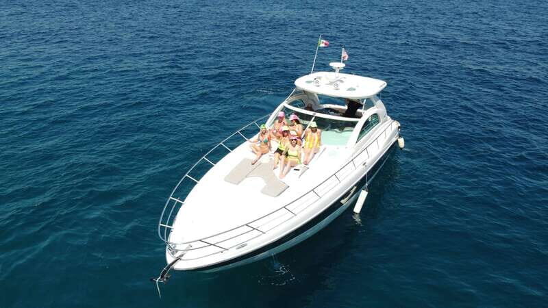 LOS CABOS: PRIVATE BAY AND ARCH TOUR. LUXURY YACHT - Starting Point: The Cabo San Lucas Marina