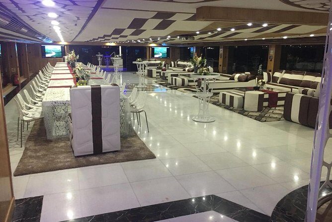 Lotus Cruise Dubai Breathtaking 3-Hour Dinner Cruise at Marina - FAQ