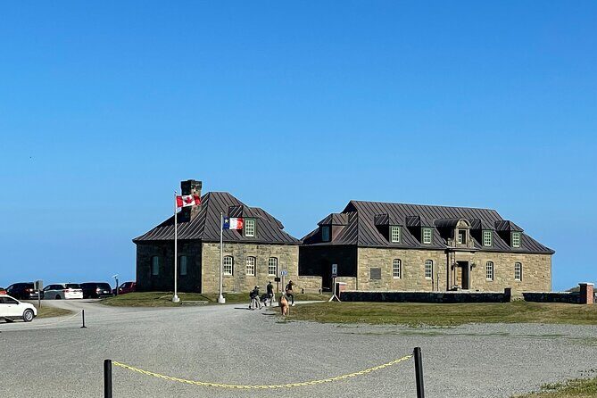 Louisbourg Fortress Tours - Louisbourg Lighthouse Coastal Trail