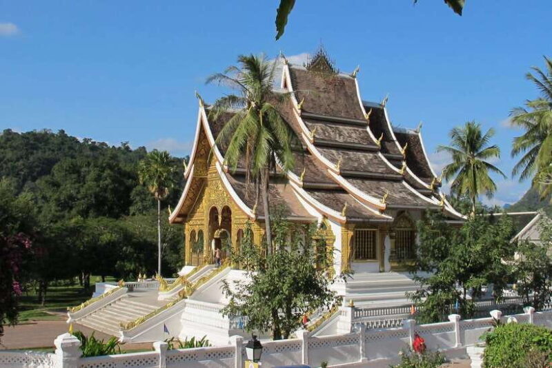 Luang Prabang: Private Must-See Sights and Mount Phousi Tour - The Itinerary in Detail: What to Expect from This Tour