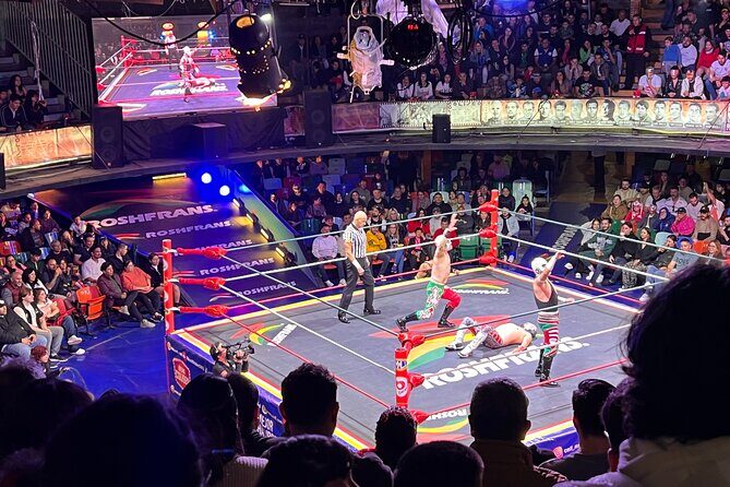 Lucha Libre Saturday Show in Mexico City (SEATS FROM BALCONY) - The Experience in Detail