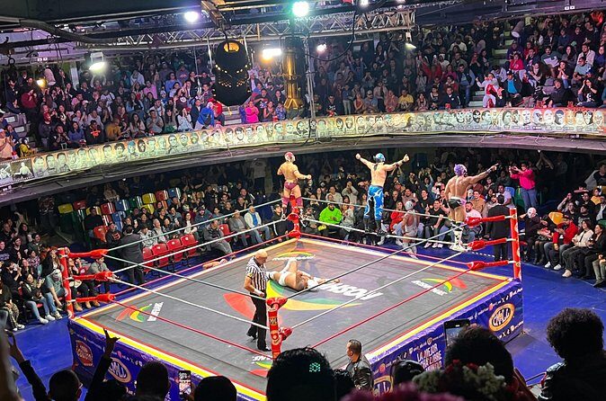 Lucha Libre Saturday Show in Mexico City (SEATS FROM BALCONY) - The Sum Up