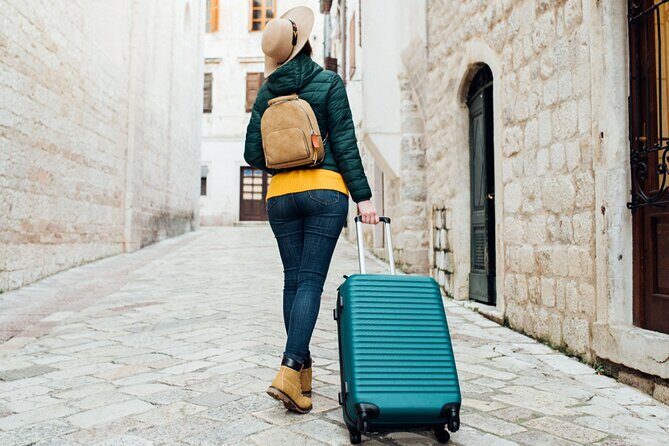 Luggage Storage in Miami - What to Expect on the Day of Your Storage