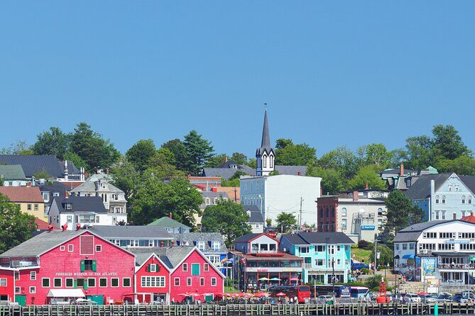 Lunenburg and Mahone Bay 4-Hour Private Escape from Halifax - An Introduction to the 4-Hour Private Coastal Escape