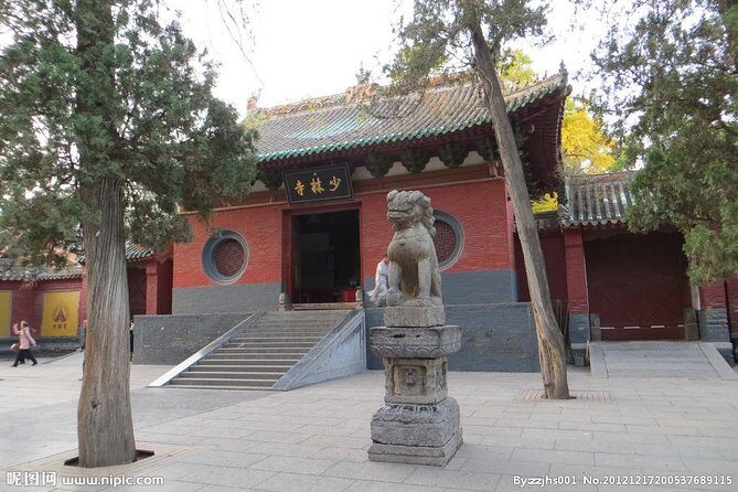 Luoyang Highlights Day Trip of Longmen Grottoes and Shaolin Temple - The Experience and Its Value