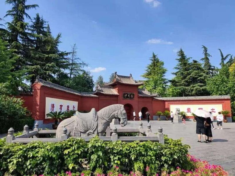 Luoyang: White Horse Temple Entry Ticket - A Walk Through the White Horse Temple: What to Expect