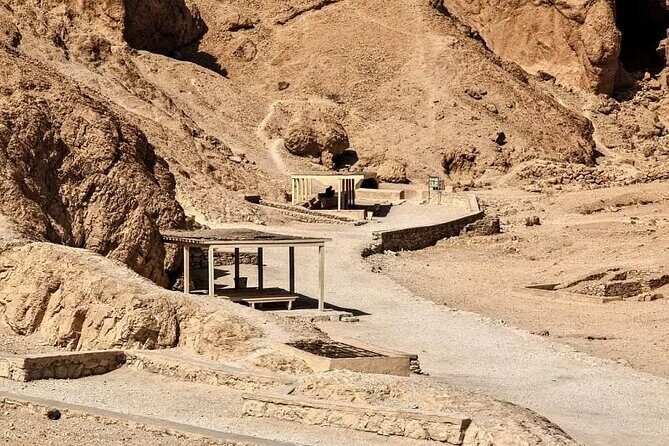 Luxor Day Tour to Valley of the Queens, Habu & Ramesseum Temples - A Deep Dive into the Luxor West Bank Tour