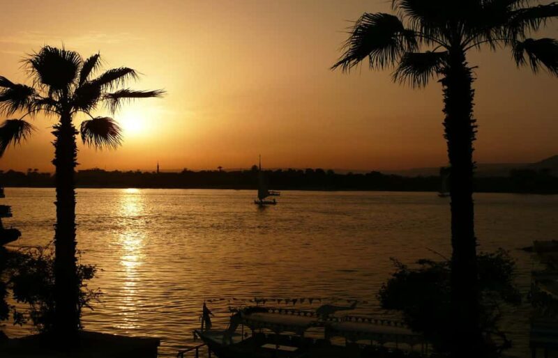 Luxor: Historic Corniche Walking Experience with Refreshment - Authentic Insights from Reviews