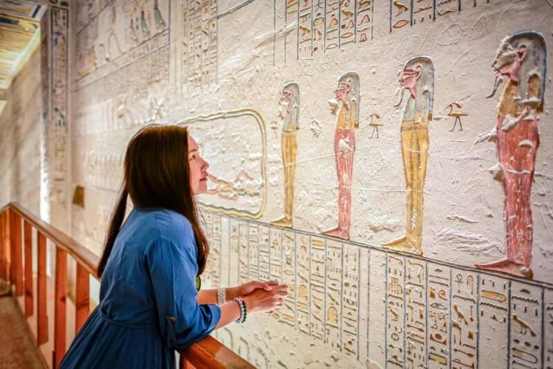 Luxor: Private Full-Day Customized Tour With Carriage Ride - The Guides and Their Impact