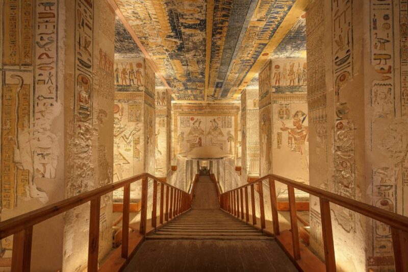 Luxor: Private West Bank Tour with Karnak Sound & Light Show - The Colossi of Memnon