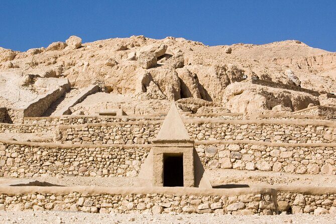 Luxor Tour in Temple Habu, Valley of the Nobles & Deir el-Medina - Detailed Exploration of the Tour