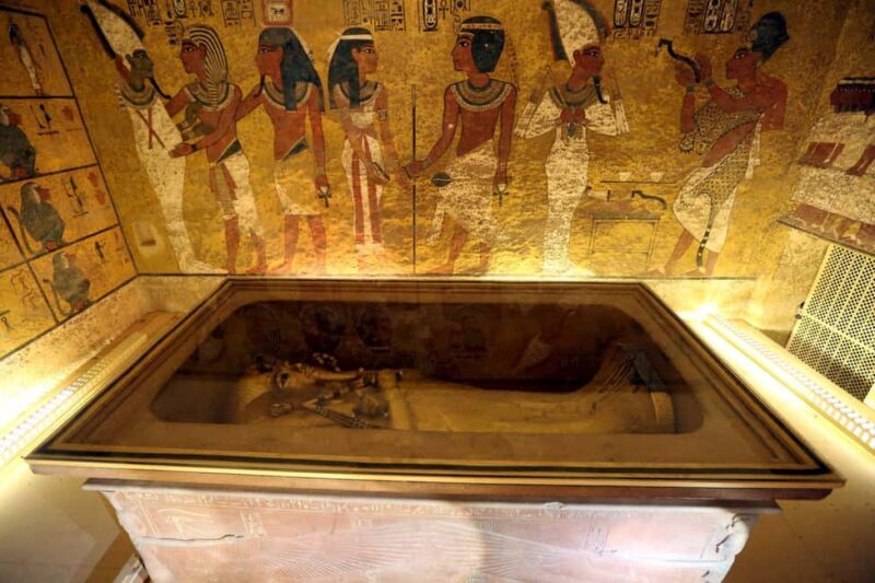 Luxor: West & East Banks & Tut's Tomb Private Full-Day Tour - Key Points