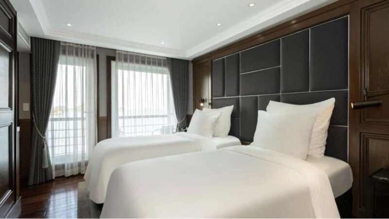 Luxury 2D1N Cruise l Ha Long & Lan Ha Bay with Fine Dining - Key Points
