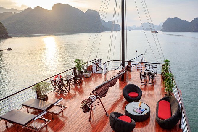 Luxury 5* Halong Bay 1 Day 8 hours cruising and Limousine - Who Would Love This Tour?