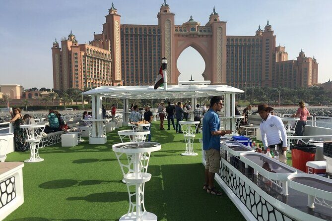 Luxury 7 Star Mega Yacht Dinner Cruise With international Buffet - Who Is This Cruise Best For?