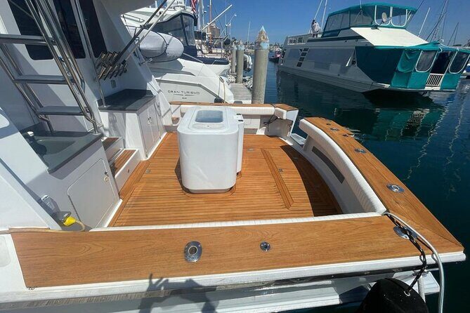Luxury Bay or Sunset Yacht Cruise in San Diego - FAQ