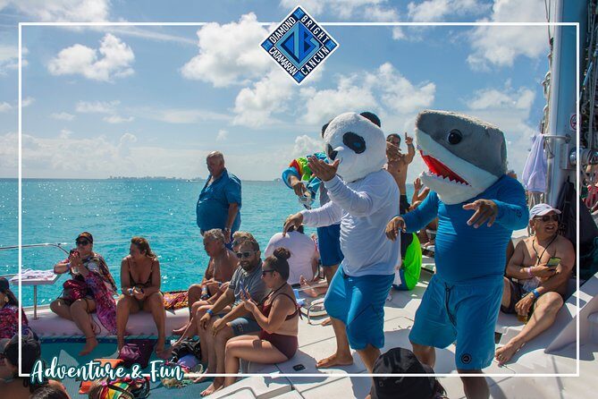 Luxury Catamaran tour to Isla Mujeres with Transportation from Cancun - What’s Included and How It Comes Together
