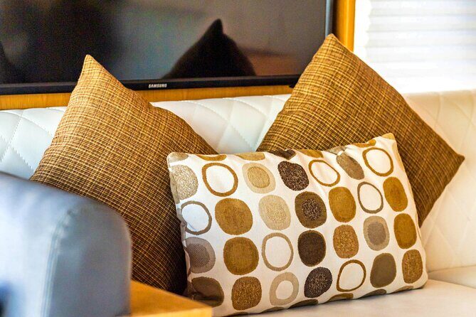 Luxury cruise on The Pearl 48ft to Atlantis & Burj Al Arab. - The Overall Value