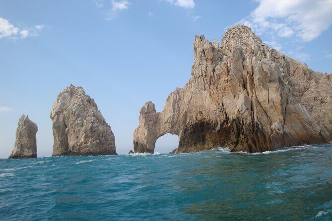 Luxury Cruise with Dinner and Music in Los Cabos - FAQs