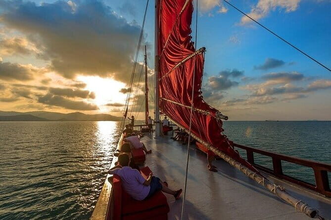 Luxury Floating Bar and Snorkeling at Koh Madsum - Lunch and Relaxation