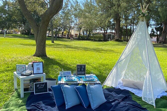 Luxury Picnic Experience at Pedrick Pond Park - Key Points
