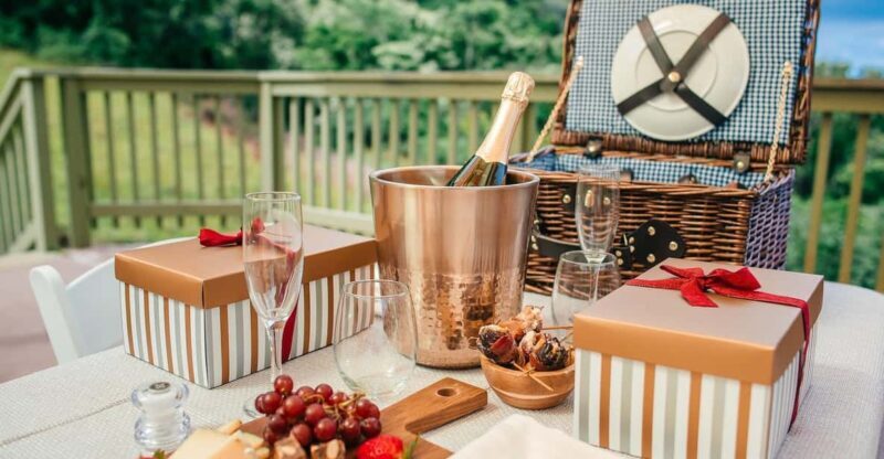 Luxury Picnic Volcanoes & Waterfalls: Private Helicopter - The Private Landing and Gourmet Lunch
