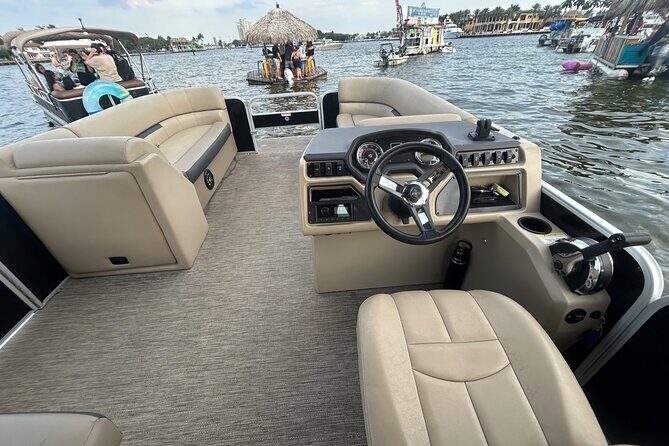 Luxury Pontoon Boat Rentals in Fort Lauderdale - An Authentic Look at the Waterway Experience