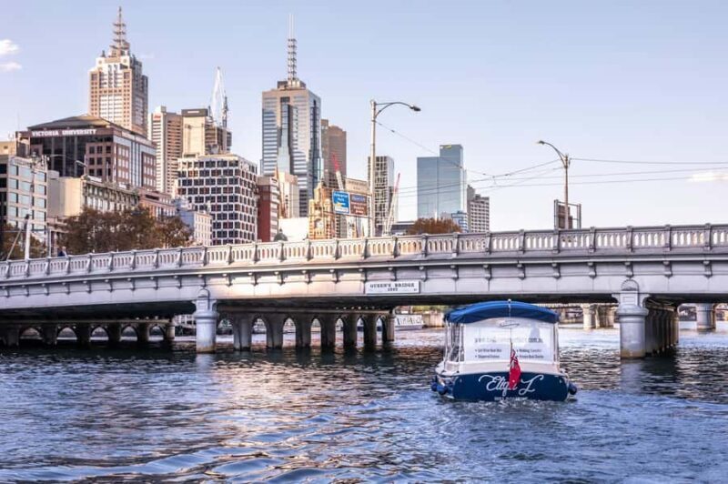 Luxury Private Romantic Dinner Cruise For 2 - Key Points