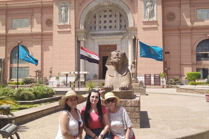 Luxury Private Tour Giza Pyramids ,Egyptian Museum and Bazaars - FAQ