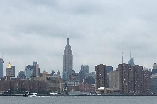 Luxury Private Tour in New York City by Vehicle with Tour Guide - Exploring the Tour’s Offerings