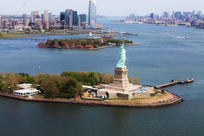 Luxury Private Tour in New York City by Vehicle with Tour Guide - The Value Proposition