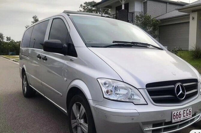 Luxury Private Transfer between Gold Coast Airport and Gold Coast city (1-7pax) - Introduction